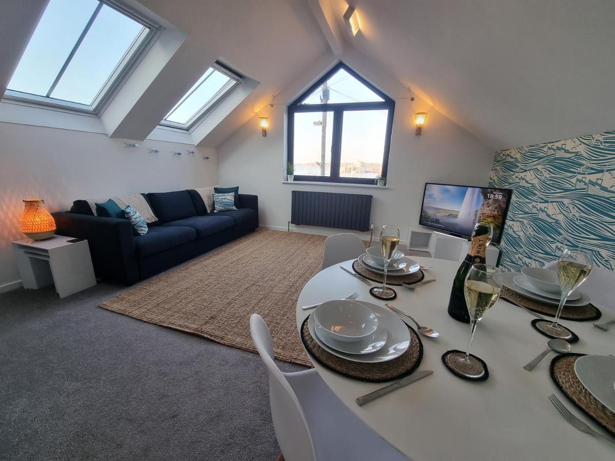 The Bunker-Luxe Central Falmouth Getaway With Stunning Sea Views Exterior photo