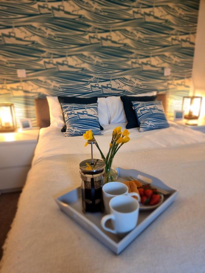 The Bunker-Luxe Central Falmouth Getaway With Stunning Sea Views Exterior photo